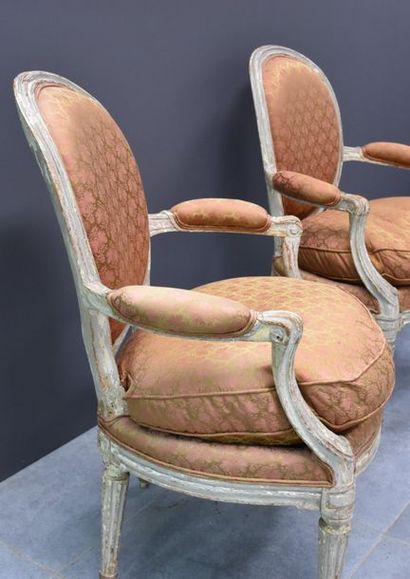 null PAIR OF ARMCHAIRS LOUIS XVI PERIOD WITH GRAY PATINE STAMPED BY PIERRE BERNARD...