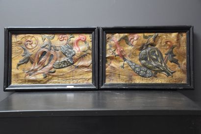 null PAIR OF POLYCHROME LEATHER PANELS WITH EXOTIC BIRD DECORATION. PERIOD XVII CENTURY...