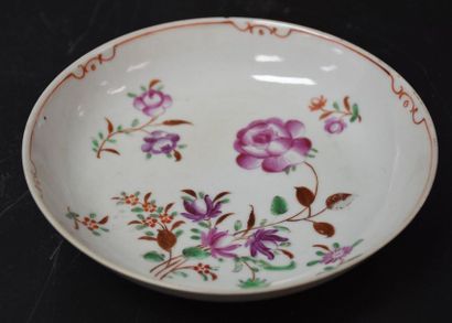 null Série de 3 pochons en porcelaine de Chine ( 1 fêle ) . Compagnie des Indes XVIII...