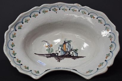 18th century French faience beard dish decorated...