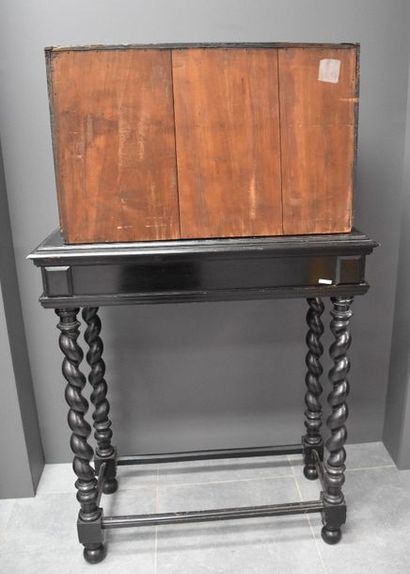 null Small 17th century Antwerp cabinet in ebony veneer, tortoise shell and ivory...