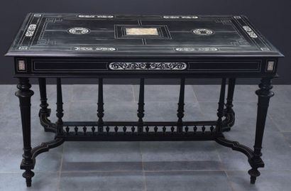 null Table in veneer wood and ivory inlay Napoleon III period Ht 74 cm, Length 130cm,...