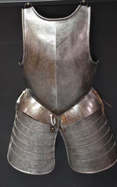 null Panoply of armor with chiseled renaissance decor, quality French work from the...