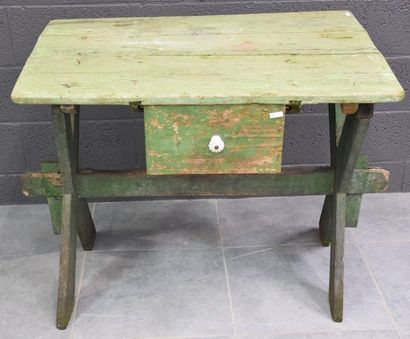 Garden table with green patina around 1900....