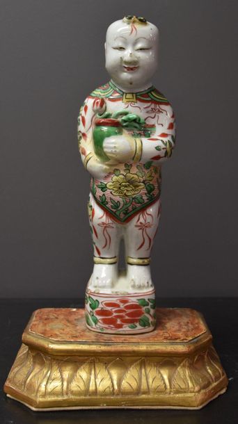 null HO HO Kangxi period in Chinese porcelain (breakages and restorations). Ht 27...