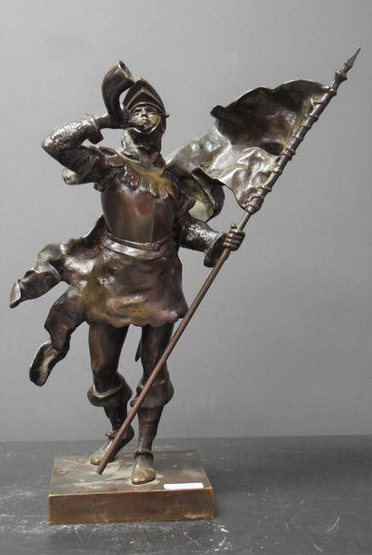 Bronze signed Quinter, the medieval soldier...