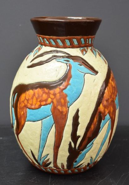 Kerami vase decorated with brown hinds. Ht25...