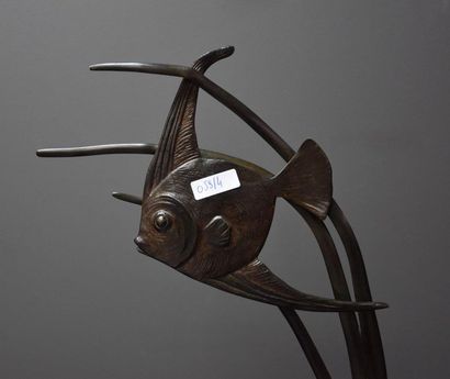 null Bronze art déco poisson , signé Deroche. Ht 34 cm.