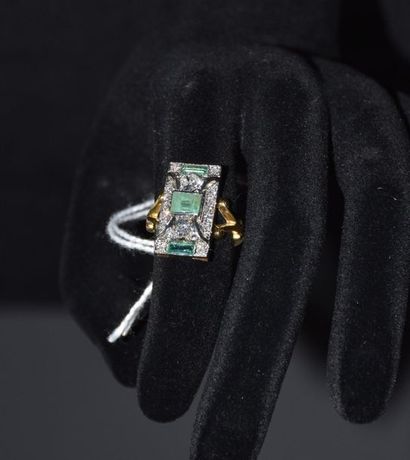 Art deco gold brilliant emerald ring.