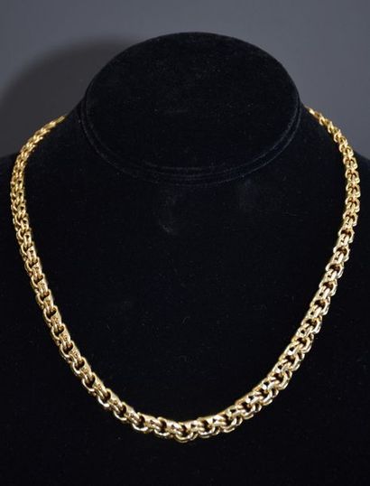 1 necklace in 18 carat gold hallmark of wolfers....