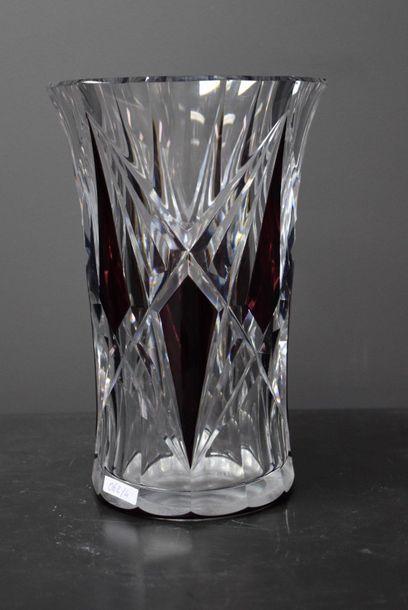 null Vase en cristal du Val Saint Lambert art déco . Ht 27 cm .