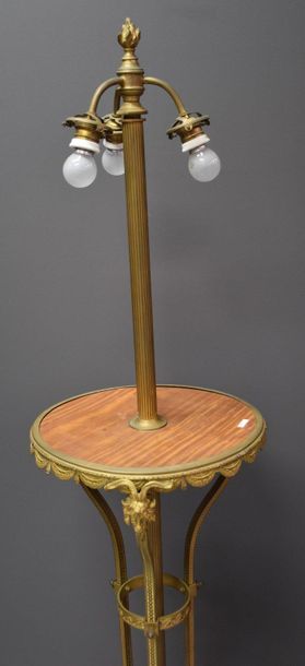 null Bronze lamp in Louis XVI style. Ht 130 cm.
