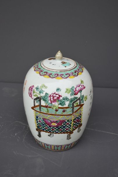 null Ginger pot in porcelain of China, 19th century, decorated with a flowerpot....