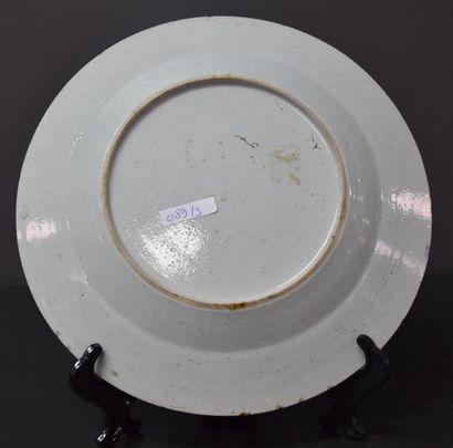 null Assiette en porcelaine de Chine de la Compagnie des Indes XVIII ème, très légères...