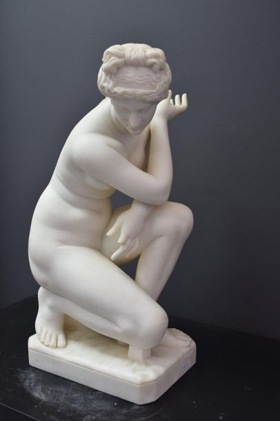 null Antonio FRILLI (c.1880-1920). Antique white marble Venus signed A. Frilli in...