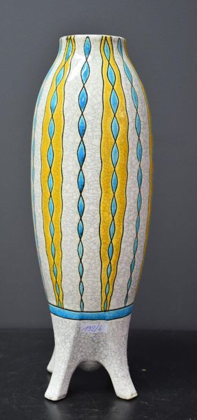 null Vase Boch keramis forme dite " fusée " . Ht 39 cm . D 