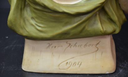 null Buste de jeune femme art nouveau de la manufacture Royal Dux et signé Herm Schubert...
