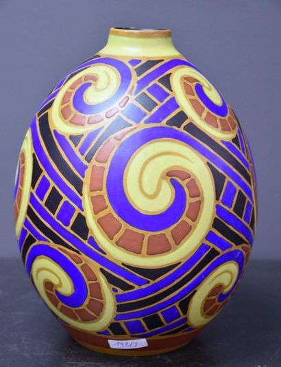 null Vase Boch keramis Catteau à décor art déco de spirales en mat finish , D1169,...