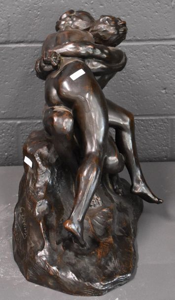 null Godefroid DEVREESE (1861-1941). Belgian sculptor. Bronze symbolizing the kiss...