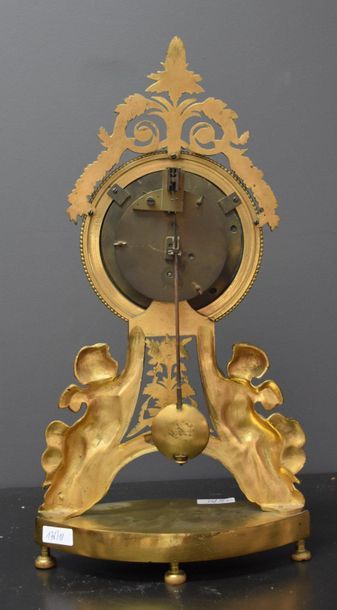null Pendule d'époque Louis XVI à mouvement squelette en bronze doré . ( à restaurer...