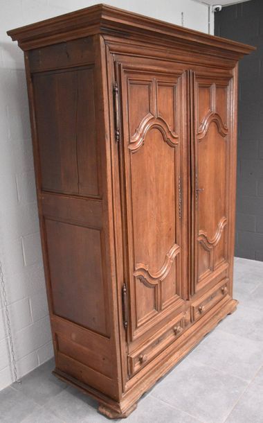 null Rustic oak cupboard in Louis XIV style from the 18th century, composed of 2...