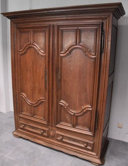 null Rustic oak cupboard in Louis XIV style from the 18th century, composed of 2...