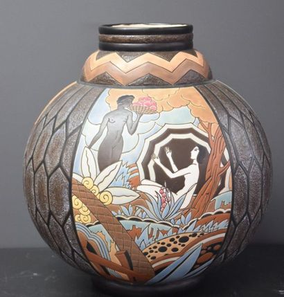 null Raymond Chevallier ( 1900 - 1953 ) . Vase émaillé à décore d'une scène africaniste...