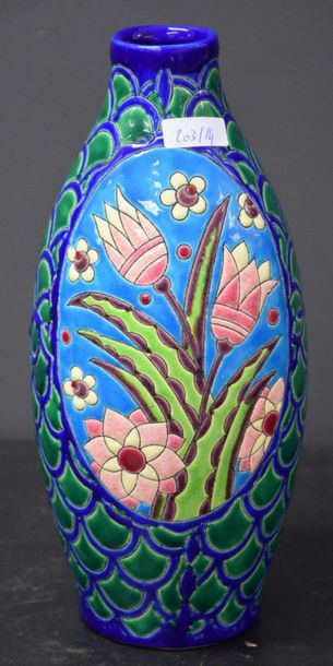 null Boch keramis vase with stylized flowers. Ht 27 cm .