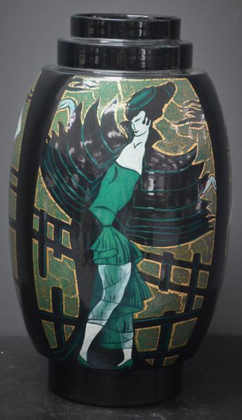 null Important vase boch keramis . Decoration in green tones for the belle époque...