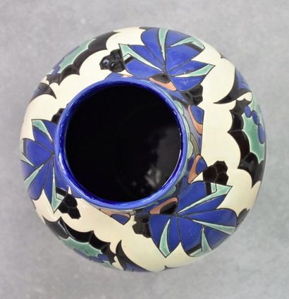 null Jules Chaput. Vase boch keramis. Unique piece in cracked enamel. Imaginary geometric...
