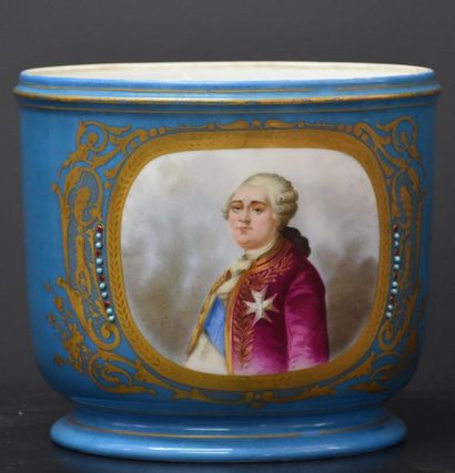 null Pair of Sèvres porcelain planters decorated with portraits of Louis XVI and...