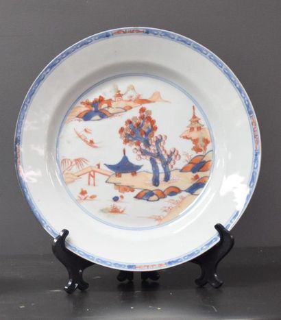 null Set of 2 Chinese porcelain plates, one of which is decorated with deer. Ø 23...