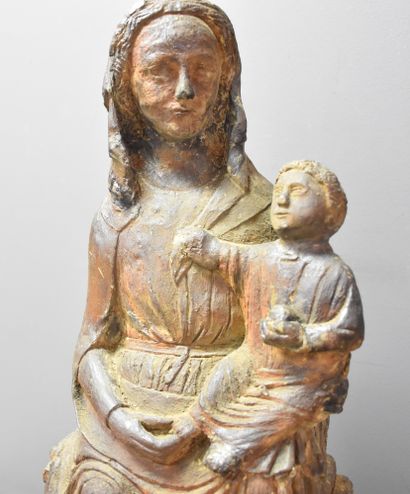 null Rare sculpture gothique "Vierge à l'enfant en terre crue" XV ème siècle. ( anciennes...
