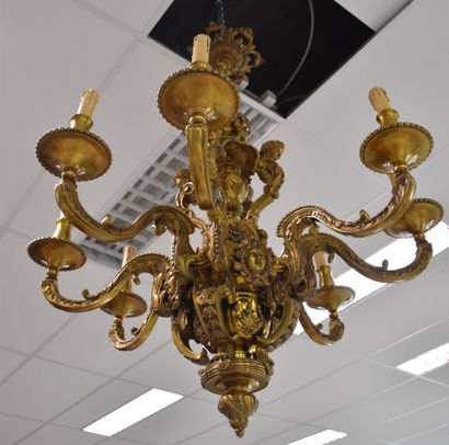 null Important ormolu chandelier in Mazarin style. Ht 90 cm.