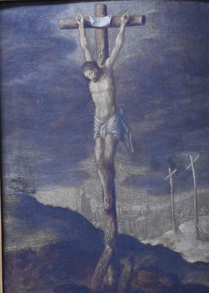 null Christ on the cross, Flemish school XVII th century painted on oak panel. Gilt...