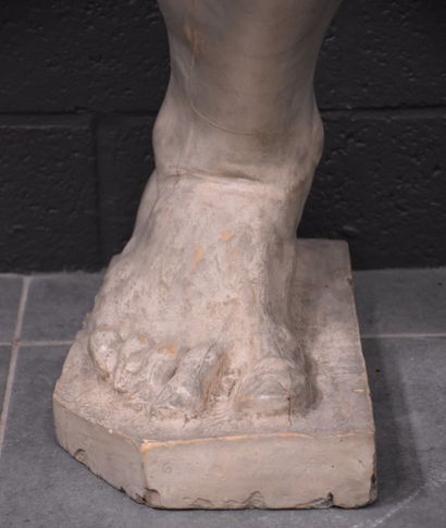 null Plaster of workshop XIX th century representing a bent man's leg. Height 80...