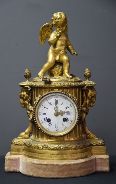null Gilt bronze clock with Cupid decoration Napoleon III period. Ht 34,5 cm without...