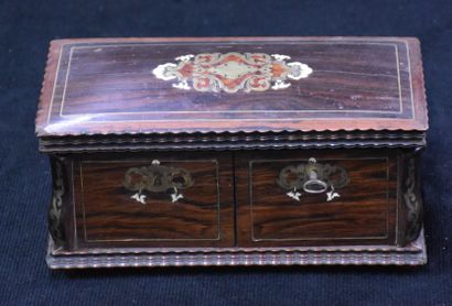 null Precious Napoleon III box containing 4 perfume bottles (1 bottle glued together)....