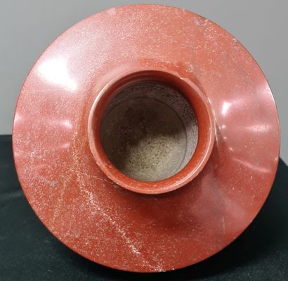 null Vase à l'antique en Jaspe fin XIX ème siècle. Ht 16 cm. ( deux petits éclats...
