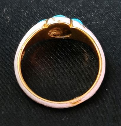 null Gold ring, enamel and turquoise cabochons. Victorian England. Goldsmith's hallmark...