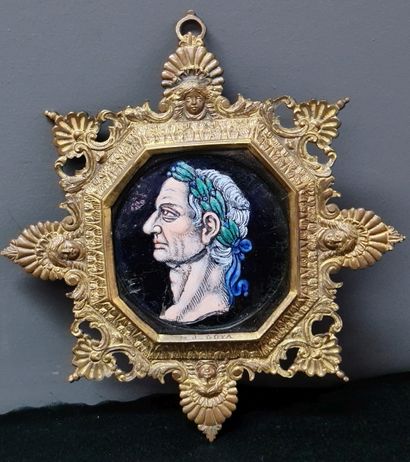 null Julius Caesar's profile in Limoges enamel from the 17th century in its original...