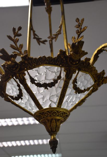 null Copper and gilt bronze chandelier circa 1900 Louis XVI style. Ht 97 L 49cm.