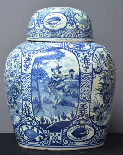 Antique covered vase in Delft earthenware....