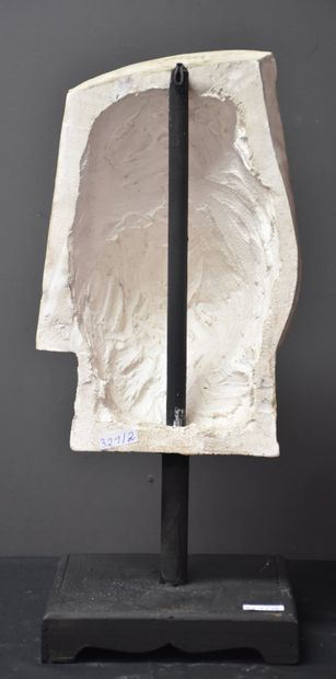 null Workshop plaster at the end of the 19th century representing a man's face after...