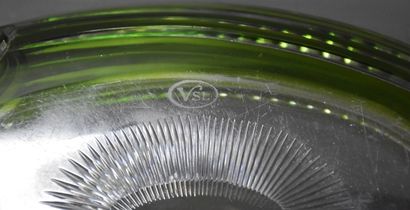 PAS LA 新艺术风格的Val Saint Lambert水晶杯。缆车模型。

VSL品牌。

高度15厘米。

长度32厘米。