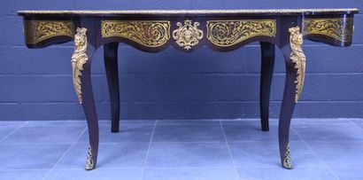 null Table in marquetry and application of Boulle style bronzes. 

Mid 20th century...