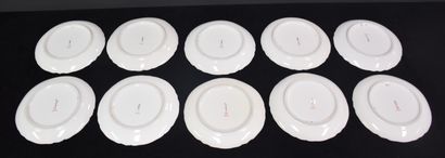 null Set of 10 KPM porcelain plates with painted fruit decoration.

 Ø 18,5 cm.