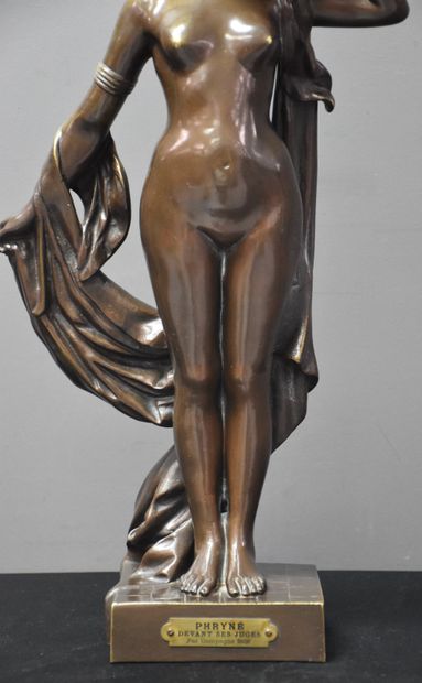 null Pierre Etienne Daniel Campagne. Bronze with brown patina. 

"Phryne in front...