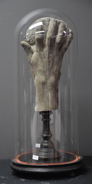 null Workshop plaster of the end of the 19th century representing a man's hand. Posterior...
