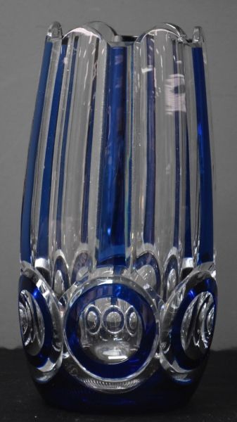 null Vase art déco en cristal du Val Saint Lambert, modèle Ulysse.

Ht 25,5cm.